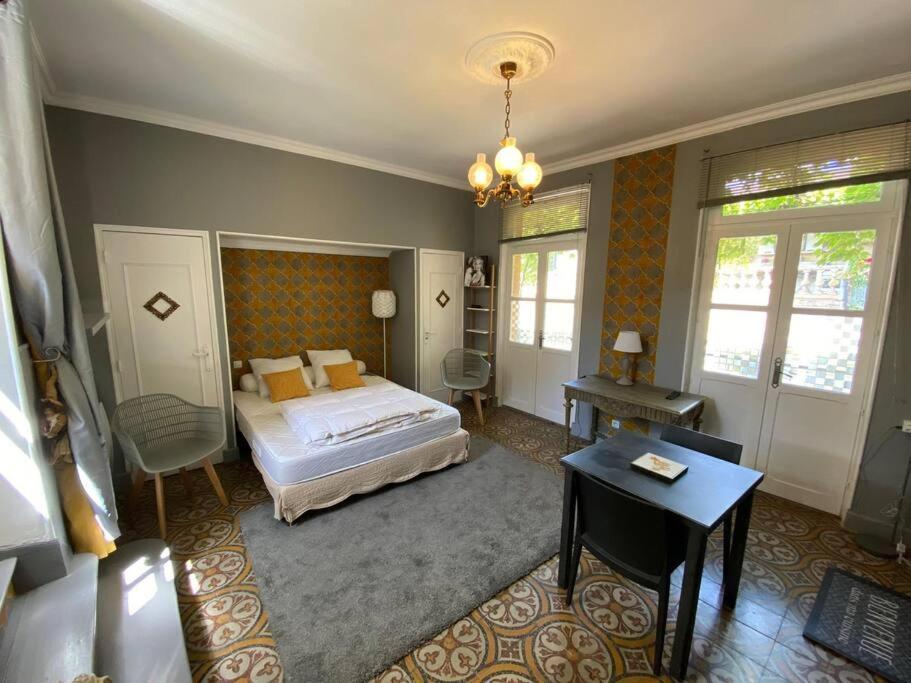 Cote Cite Appartements - Parking Prive - 100M Cite Medievale Carcasona Exterior foto